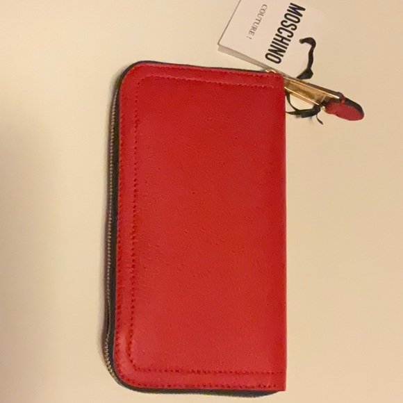 Moschino Logo Pebble Leather Zip-Around Long Wallet - Picture 2 of 9